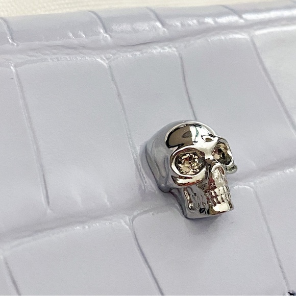 Alexander McQueen Skull Croc Embossed Leather Card Case NWT Lavender - Picture 8 of 9